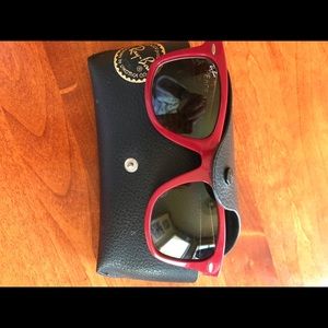 Super cute RayBan’s